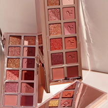 Cargar imagen en el visor de la galería, Patrick Ta Major Dimension Eyeshadow Palette II Rose
