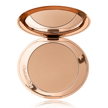 Cargar imagen en el visor de la galería, Charlotte Tilbury Airbrush Bronzer
